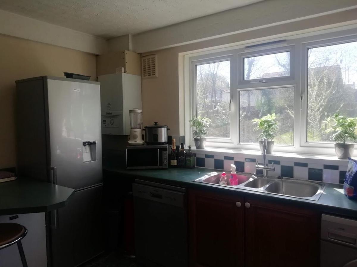 Cozy Loft In Bushey, 20 Mins By Train To Euston London Apartment Bagian luar foto