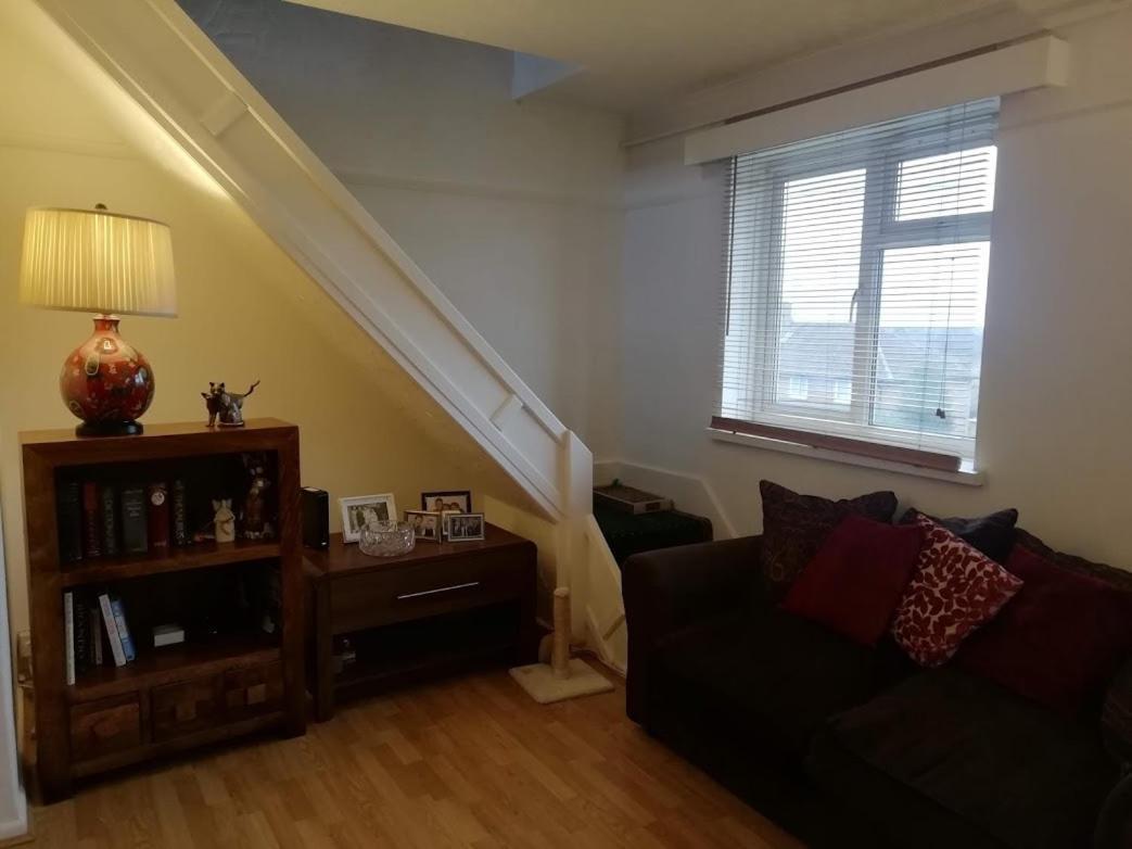Cozy Loft In Bushey, 20 Mins By Train To Euston London Apartment Bagian luar foto