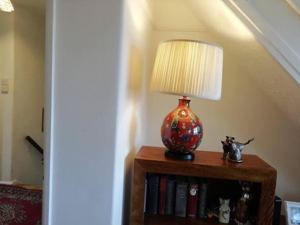 Cozy Loft In Bushey, 20 Mins By Train To Euston London Apartment Bagian luar foto